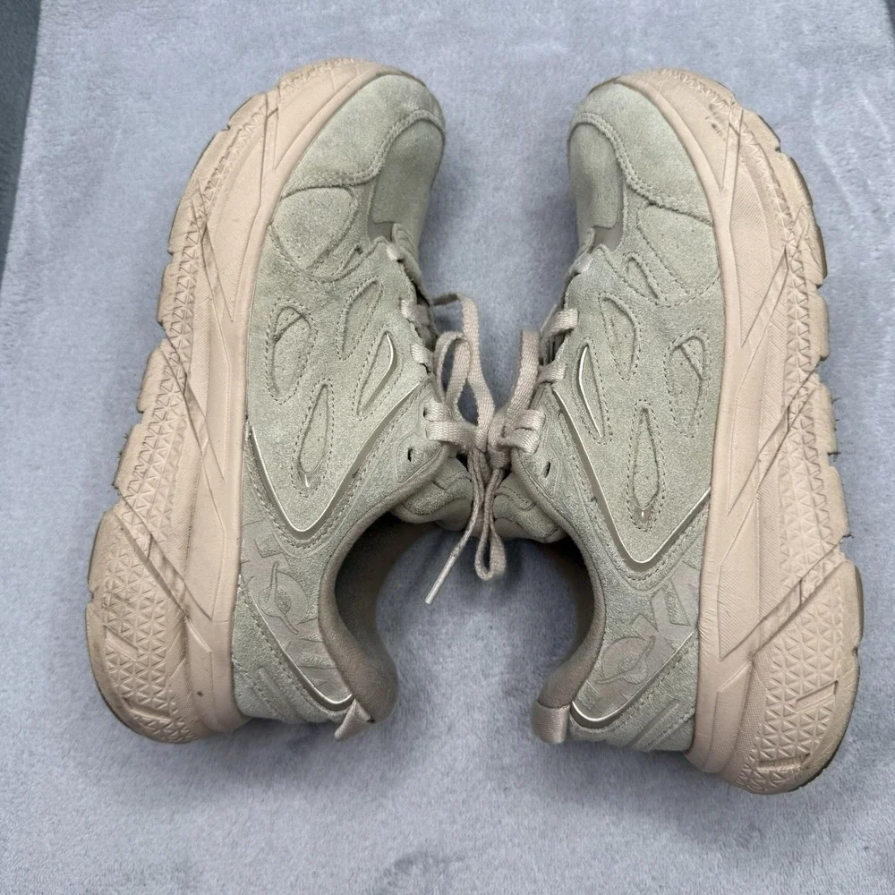 HOKA Clifton L Suede Women's Size 7 Beige Tan Lifestyle Sneakers 1122571-SSDD